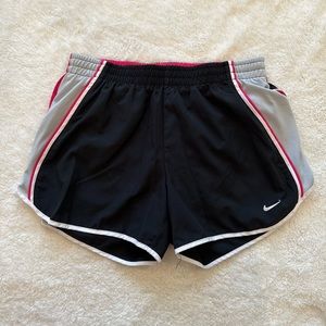 NIKE - Tempo Shorts